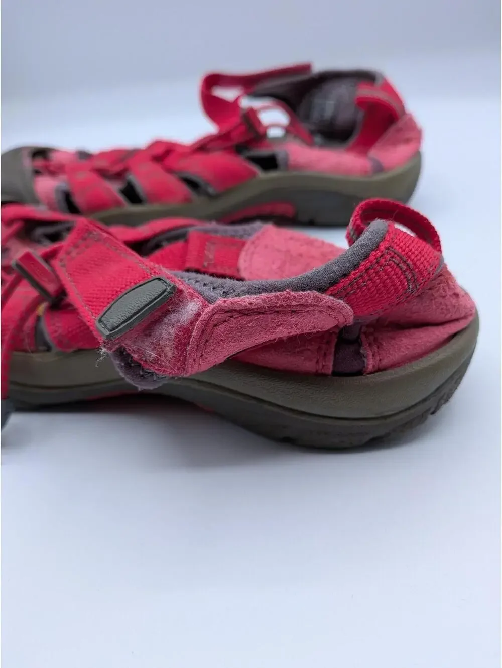 Keen Men's US 5 EU 38 Newport H2 Waterproof Red Grey Bungee Strap Hiking Sandals